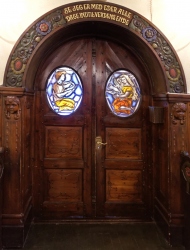 Sørportal inne i kirken