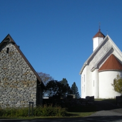 Kirke og bårehus