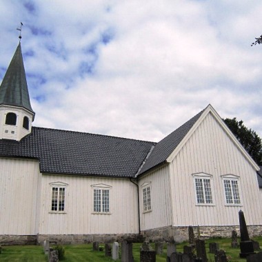 Drangedal kirke