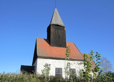 Fiskum gamle kirke