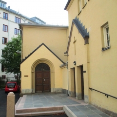Innganger til kapell og sakristi