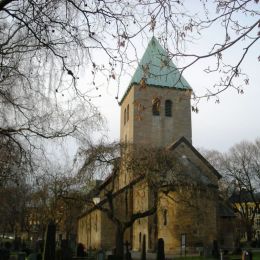 Gamle Aker kirke