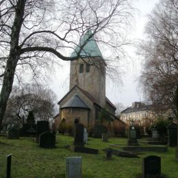 Gamle Aker kirke