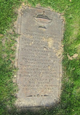 Gravhelle på kirkegården