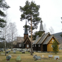 Heidal kirke og Bjølstad kapell
