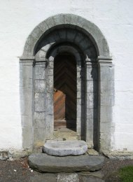 Dør i korets sørvegg