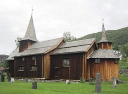 Hol gamle kirke