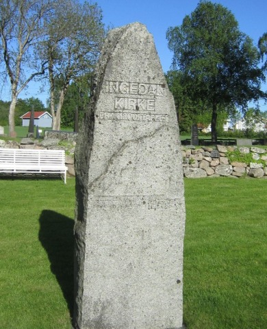 Minnestein ved Ingedal kirke