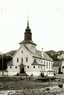 Laksevåg kirke etter ombygging