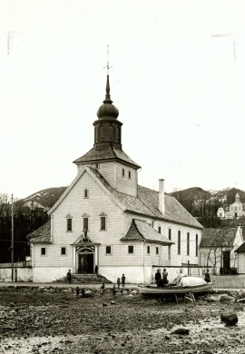 Laksevåg kirke etter ombygging