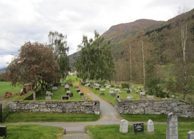 Nedstryn kirkegård