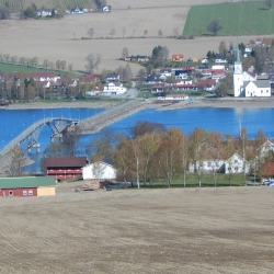 Sett fra Helgøya