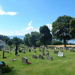 Gravkapellet nederst på kirkegården