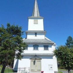 Skåtøy kirke