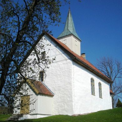 Skoger gamle kirke