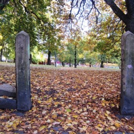 Tidligere kirkegårdsport