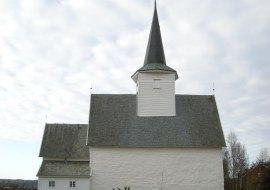 Sørum kirke nordfra