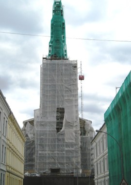Innpakket kirke våren 2009