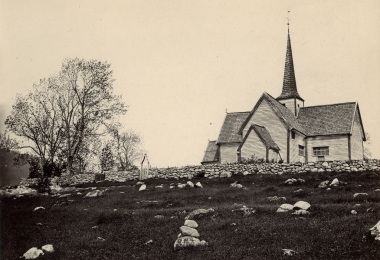 Vestnes gamle kirke